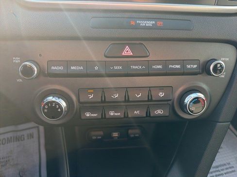 Used 2020 Kia Sportage LX image 22