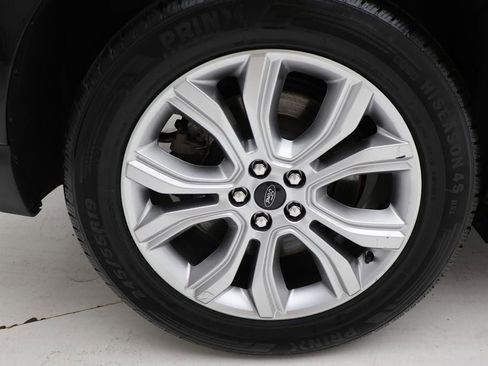 Used 2023 Ford Edge Titanium AWD/4WD image 9