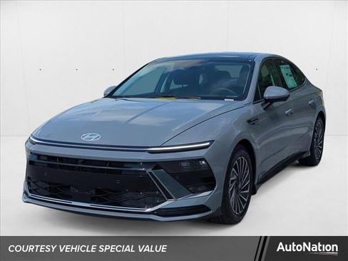 New 2025 Hyundai Sonata Limited image 1