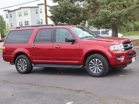 Used 2015 Ford Expedition EL XLT w/ Equipment Group 202A AWD/4WD image 2