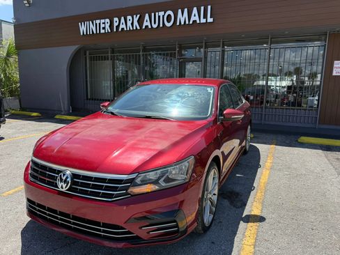 Used 2016 Volkswagen Passat 1.8T R-Line FWD image 1