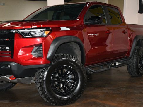 Used 2025 Chevrolet Colorado ZR2 w/ Technology Package AWD/4WD image 54