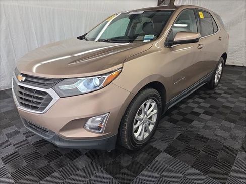 Used 2018 Chevrolet Equinox LT FWD image 25