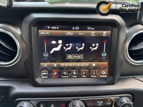 Certified 2023 Jeep Gladiator Rubicon w/ Cold Weather Group AWD/4WD image 86
