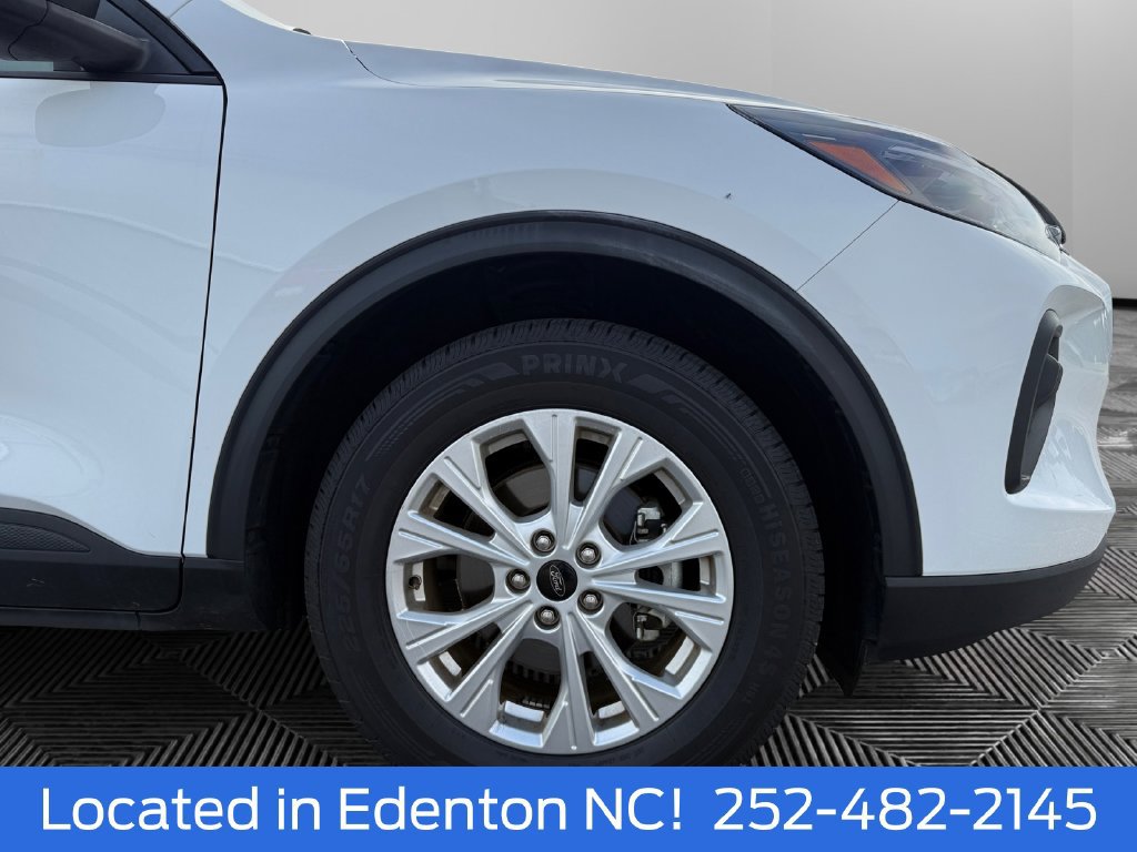 Certified 2025 Ford Escape Active FWD image 15