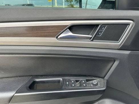 Used 2019 Volkswagen Atlas SE FWD image 16