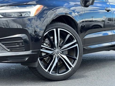 Used 2021 Volvo XC60 T8 R-Design w/ Advanced Package AWD/4WD image 2