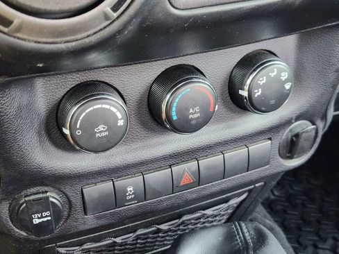 Used 2017 Jeep Wrangler Sport w/ Quick Order Package 23S image 32