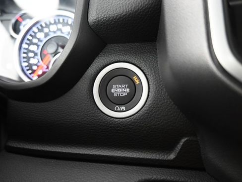Used 2025 RAM 1500 Big Horn AWD/4WD image 32