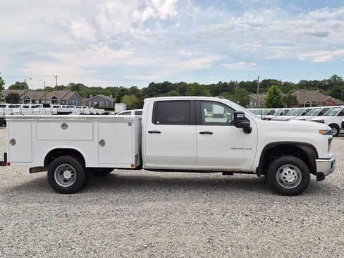 Used 2025 Chevrolet Silverado 3500 W/T w/ WT Convenience Package AWD/4WD image 10