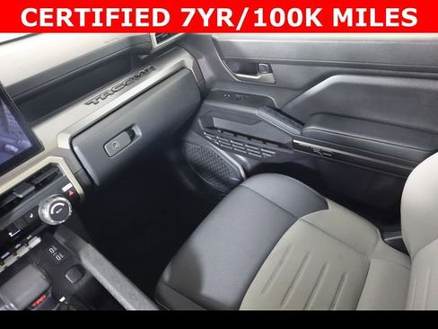 Used 2024 Toyota Tacoma TRD Sport w/ TRD Sport Upgrade Package image 17