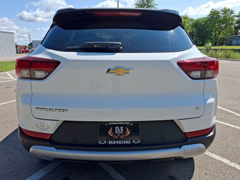 Used 2022 Chevrolet TrailBlazer LT w/ Convenience Package FWD image 23