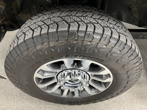 Used 2022 Ford F350 Lariat w/ Lariat Ultimate Package AWD/4WD image 14