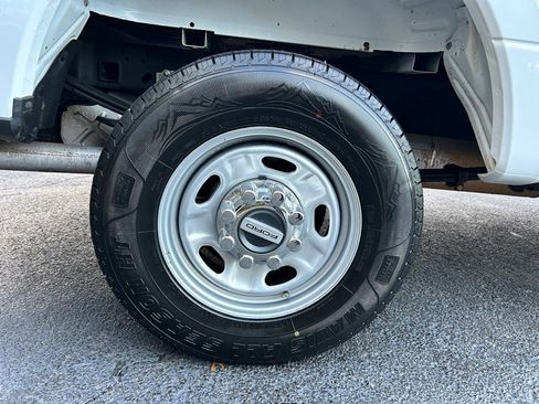 Used 2018 Ford F250 XL w/ XL Value Package image 16