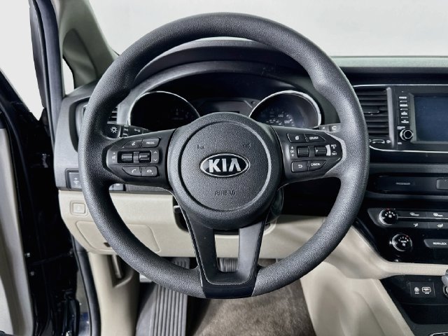 Used 2021 Kia Sedona LX FWD image 12