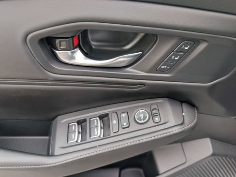 Used 2024 Honda Accord Sport image 17