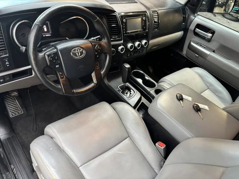 Used 2019 Toyota Sequoia Limited w/ Safety & Convenience Package AWD/4WD image 12