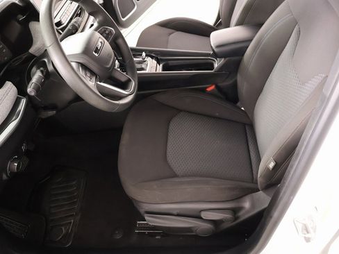 Used 2025 Jeep Compass Sport image 10