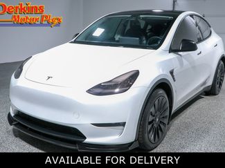 Used 2021 Tesla Model Y 2WD video 1