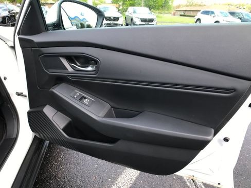 Certified 2024 Honda Accord EX image 27