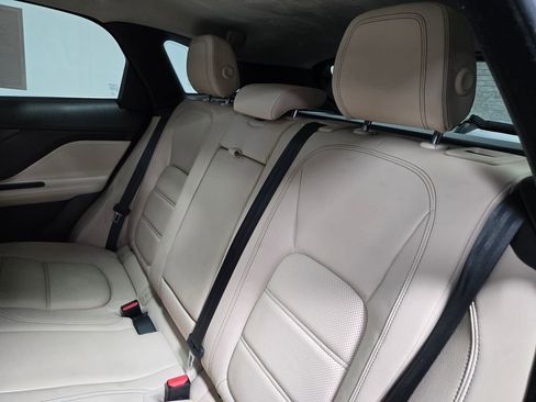 Used 2020 Jaguar F-PACE Prestige image 33