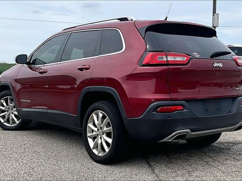 Used 2015 Jeep Cherokee Limited w/ Luxury Group FWD image 5