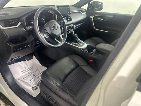 Used 2021 Toyota RAV4 XSE AWD/4WD image 18