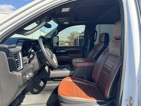 Used 2024 GMC Sierra 2500 Denali Ultimate AWD/4WD image 18