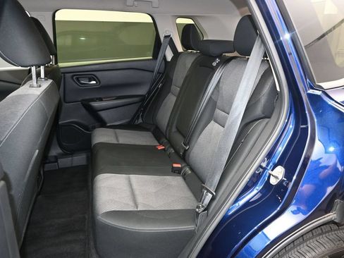 Used 2025 Nissan Rogue SV FWD image 15