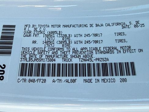 Used 2025 Toyota Tacoma SR5 image 25