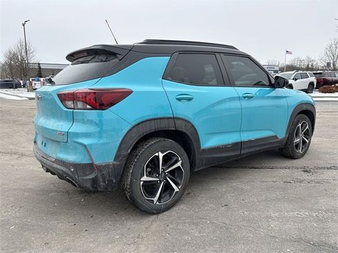 Used 2021 Chevrolet TrailBlazer RS w/ Technology Package image 3