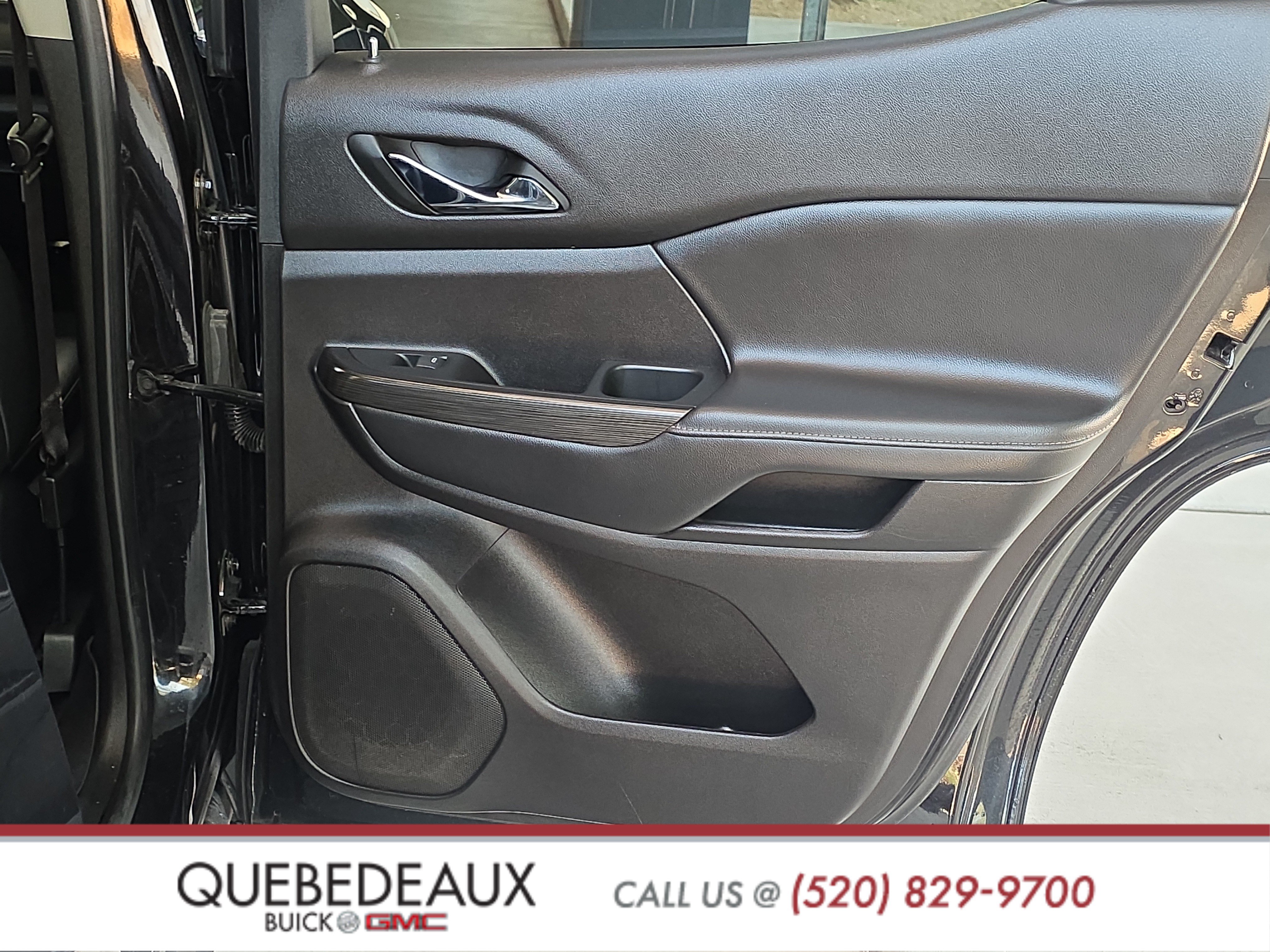 Used 2022 GMC Acadia SLT w/ Preferred Package FWD image 24