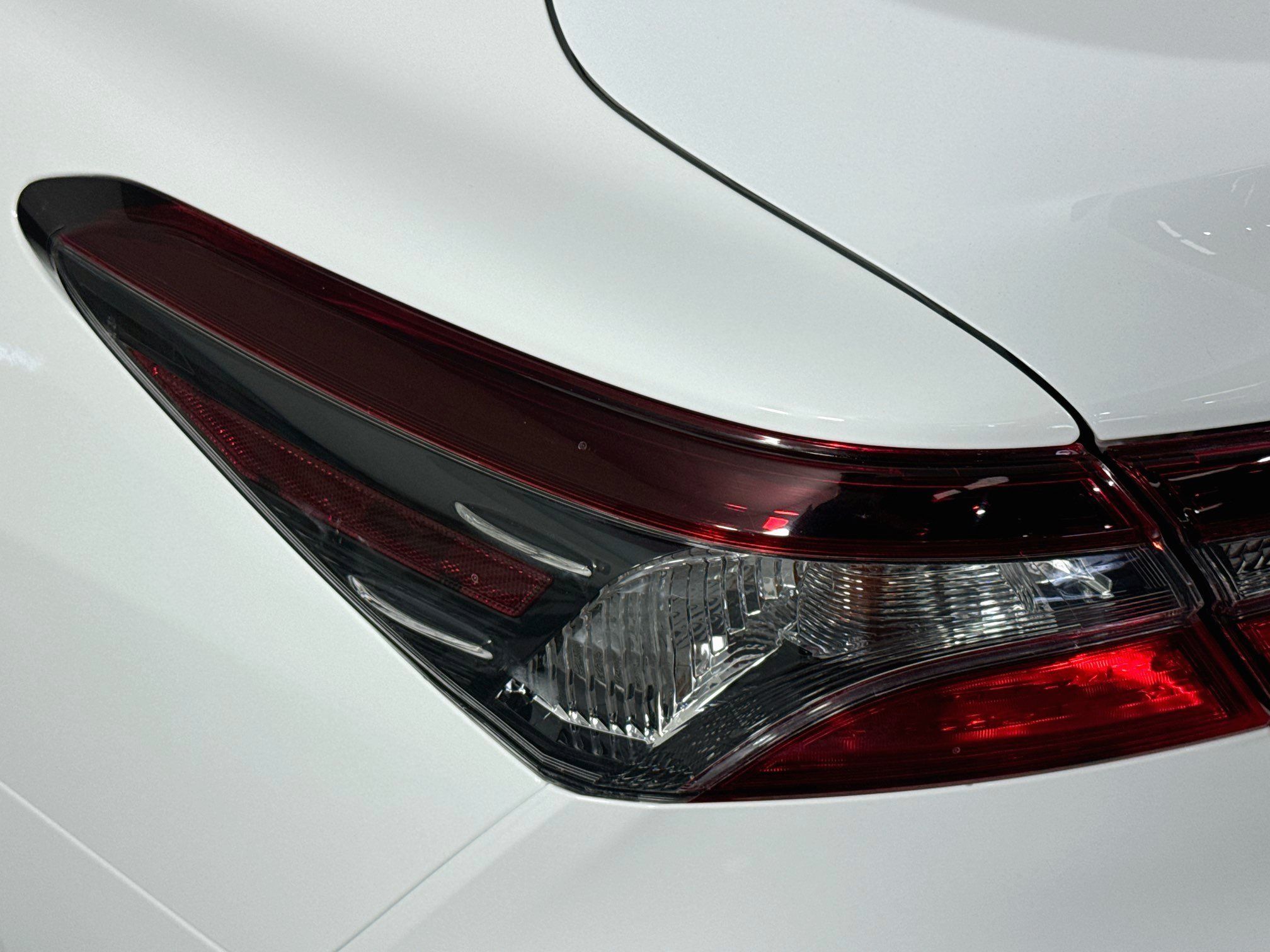 Used 2021 Toyota Camry LE FWD image 33