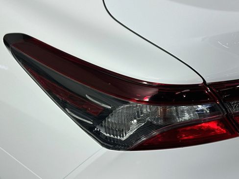 Used 2021 Toyota Camry LE FWD image 33