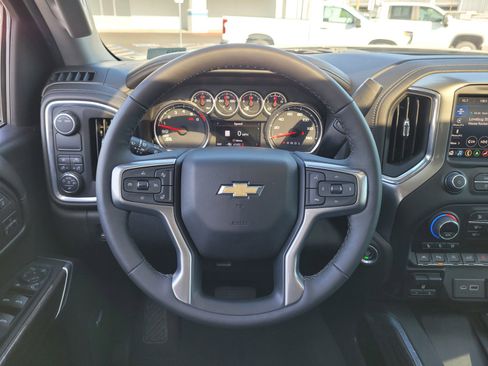 Used 2022 Chevrolet Silverado 1500 LTZ w/ LTZ Premium Package RWD image 15