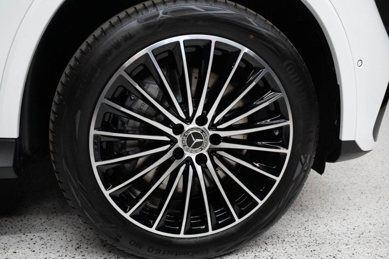 New 2027 Mercedes-Benz GLC 300 4MATIC image 11