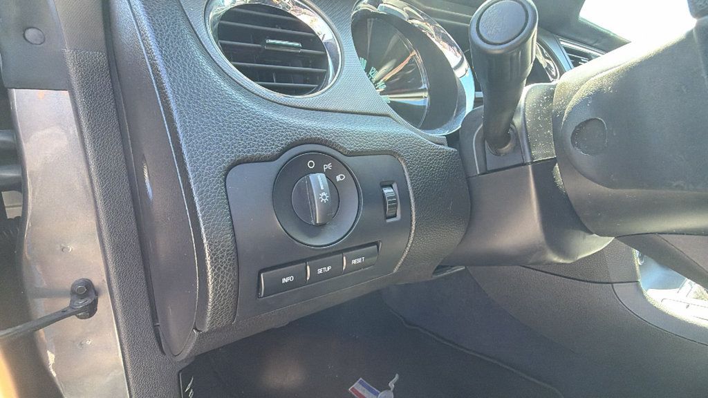 Used 2011 Ford Mustang Coupe RWD image 15