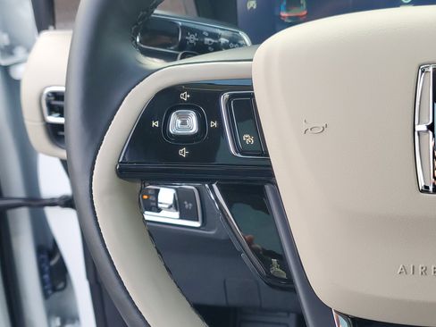 New 2026 Lincoln Corsair Reserve w/ Jet Appearance Package image 17