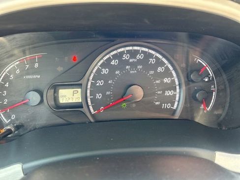 Used 2011 Toyota Sienna LE image 9