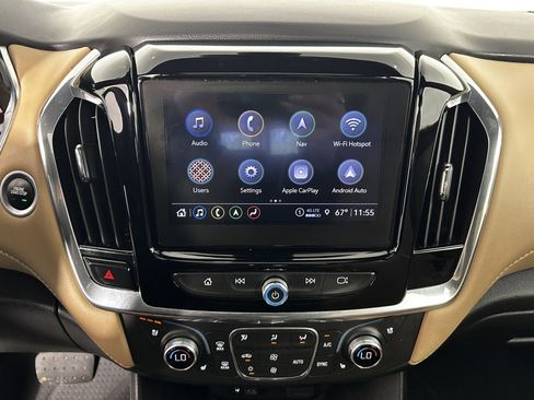 Used 2023 Chevrolet Traverse Premier AWD/4WD image 21