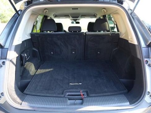 Certified 2023 Nissan Rogue SV FWD image 7