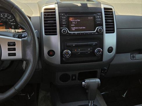 Used 2018 Nissan Frontier SV RWD image 11