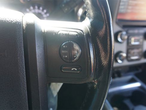 Used 2015 Ford F250 Lariat w/ Lariat Interior Package image 8