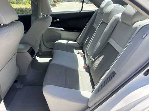 Used 2012 Toyota Camry LE FWD image 11
