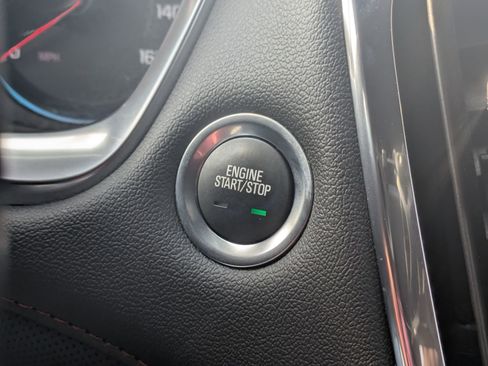 Used 2023 Chevrolet Traverse RS image 22