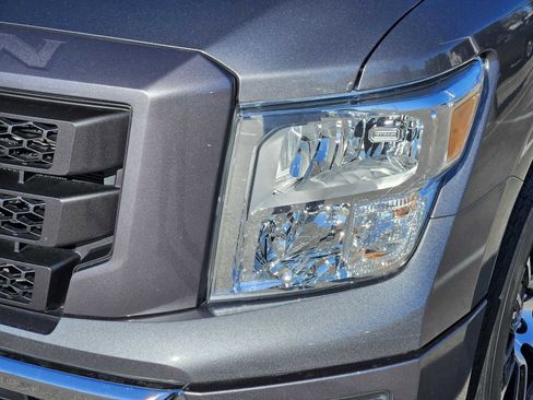 Used 2022 Nissan Titan SV w/ Accessory Utility Package image 7