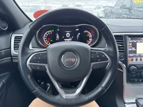 Used 2018 Jeep Grand Cherokee Limited image 10