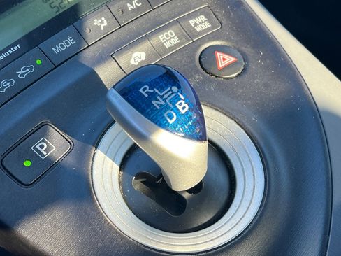 Used 2010 Toyota Prius Five image 19