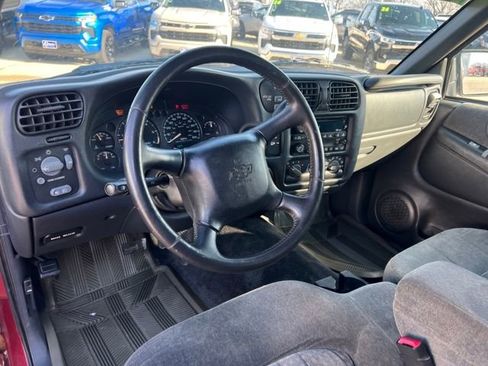Used 2002 Chevrolet S10 Pickup LS w/ LS Preferred Equipment Group image 15