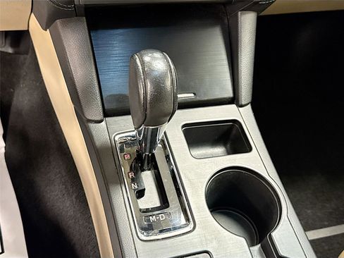 Used 2018 Subaru Outback 3.6R Limited image 16